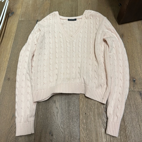 This pink Brandy Melville sweater is one size fits all - Picture 1 of 3